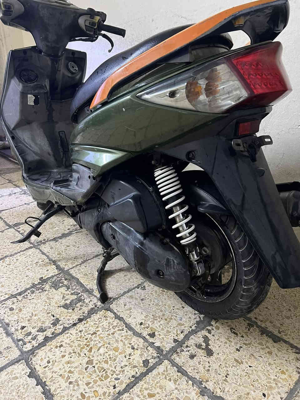 سكنس البيع سعر 550 عنوانً بغداد رقمً ***********
