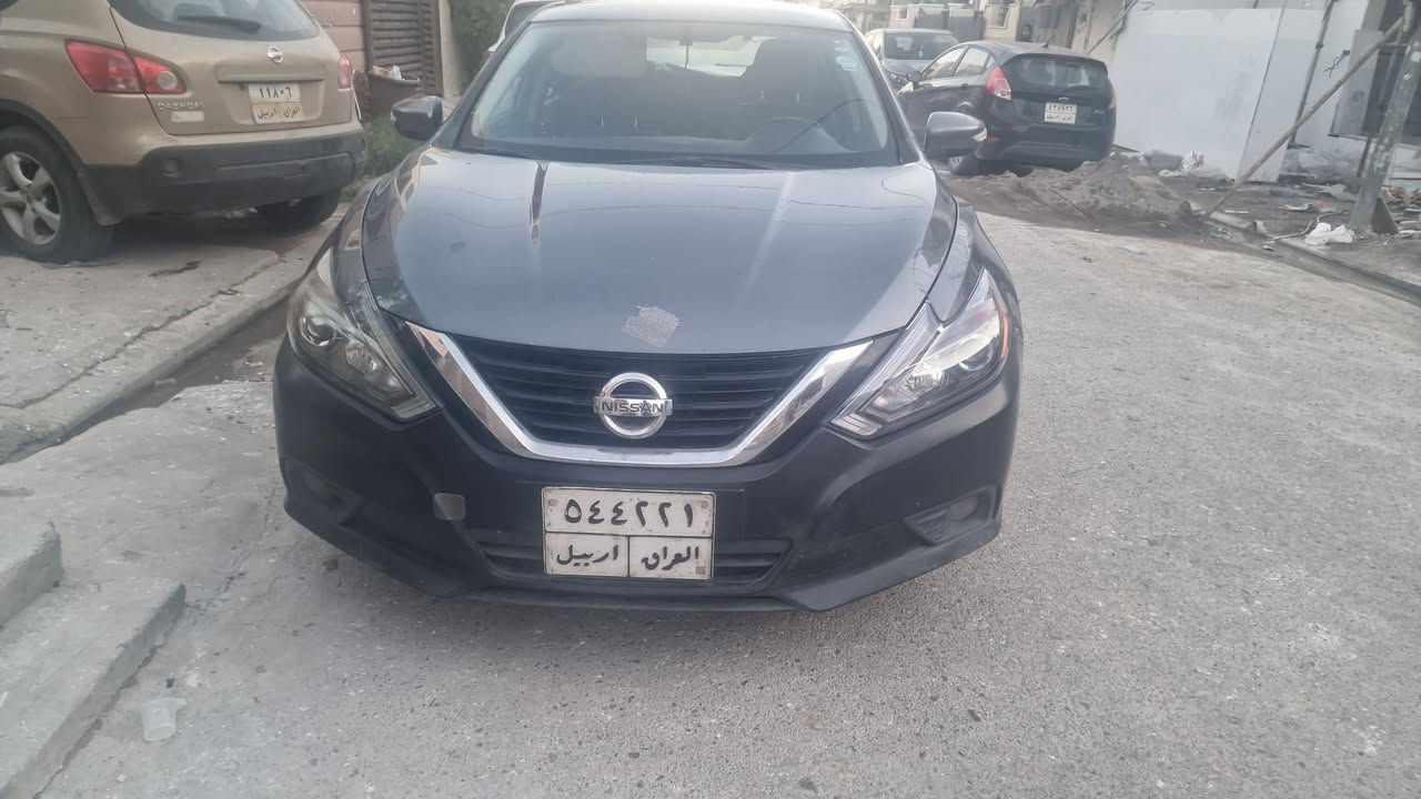 Nissan altima
فول موصفات +SV
رادار و  سلايت و تبريد مركزي و بصمة و تشغيل عن بعد ... معروفة
بدون صبغ و ارباگ ١٠٠٪؜ 
سعر 115
***********
