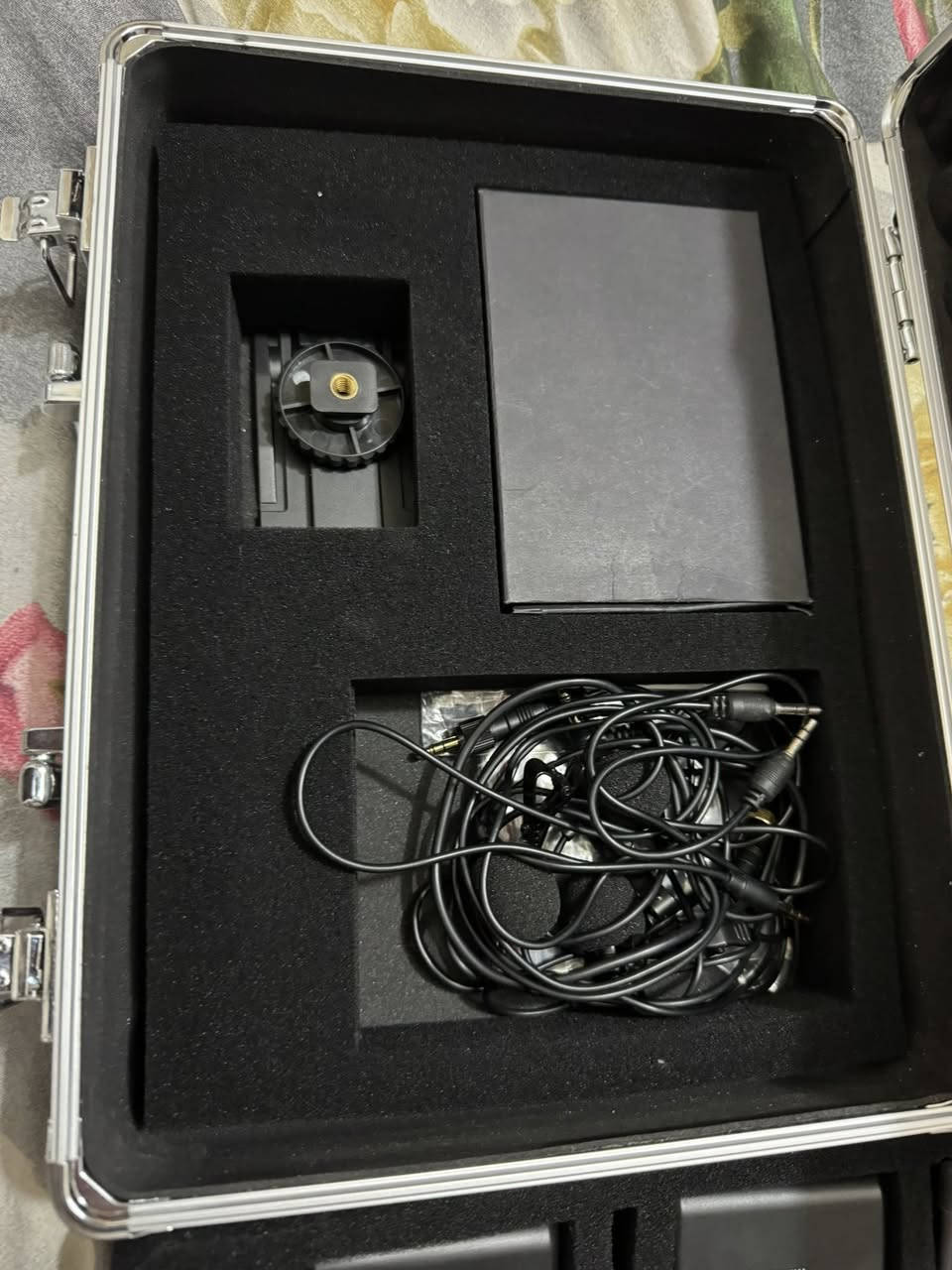 شنو اليعجبك علق عليه او دزلياء خاص ونه بخدمتكم لمؤشرات لايعلق ولايجي. توصيل متوفر لكل المحافظات


**إذا كنت صاحب هذا الإعلان وتريد حذفه لأي سبب، رجاءا أرسل رسالة إلى الدعم الفني**