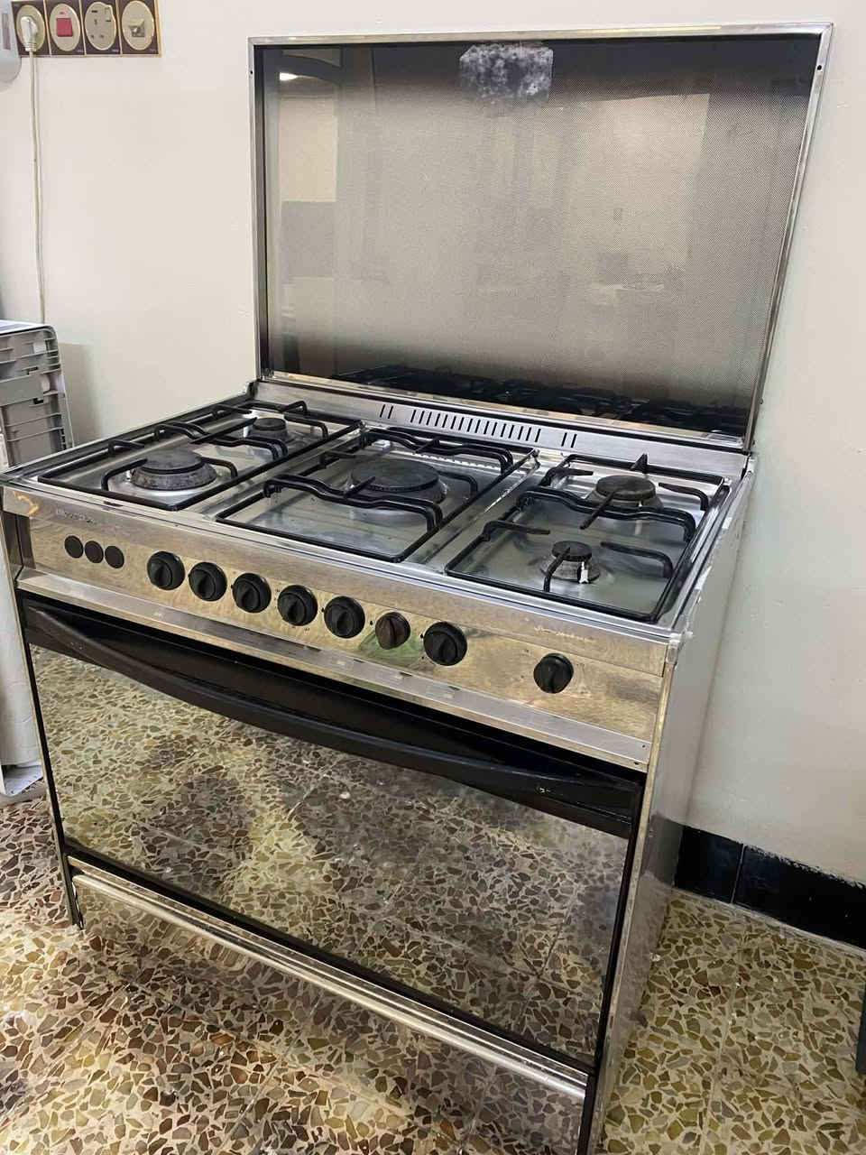 للبيع طباخ شرط السعر 125 عنوان موصل الأيمن


**إذا كنت صاحب هذا الإعلان وتريد حذفه لأي سبب، رجاءا أرسل رسالة إلى الدعم الفني**