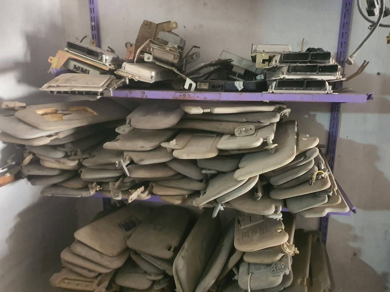 ●● تصفية محل قطع غيار سيارات كورية في اللاذقية  ●●●
بيع مستودع قطع غيار سيارات كورية ، وذلك ضمن تصفية نهائية بأسعار مغرية ومناسبة

للسيارات الكورية:  هيونداي – كيا

تغطي القطع لحد سنة 2011

ريو _ فورتي _ افانتي _

فيرنا _ سيراتو _ سبكترا _ مورنينغ


**إذا كنت صاحب هذا الإعلان وتريد حذفه لأي سبب، رجاءا أرسل رسالة إلى الدعم الفني**