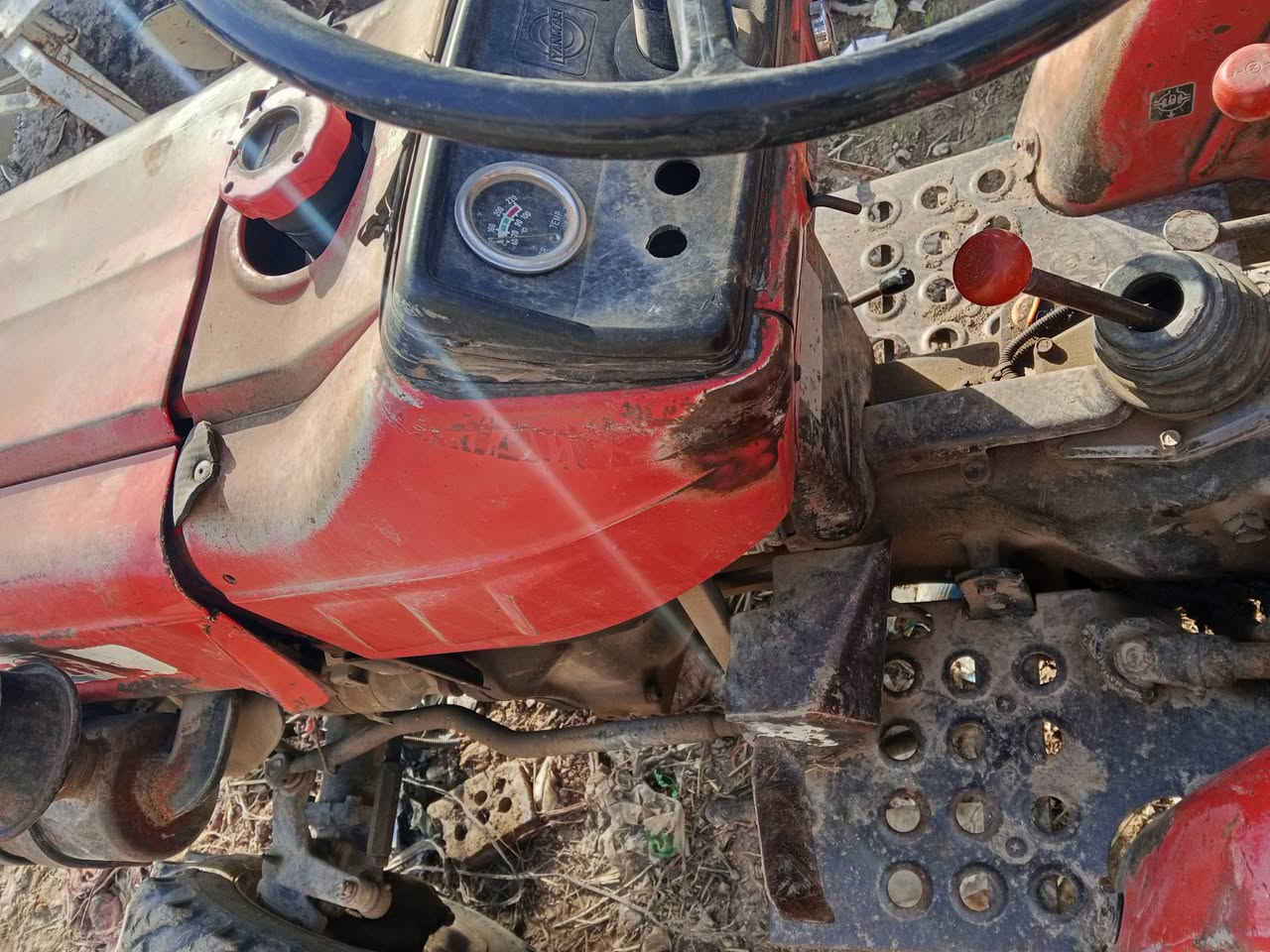 سلام عليكم للبيع مكينة 3 سلندر ملحقات رباشة تخم تاير جديد كير 4 نمرة عنوان بغداد  سعر 3 وربع وبيها مجال قليل رقم الهاتف ***********
