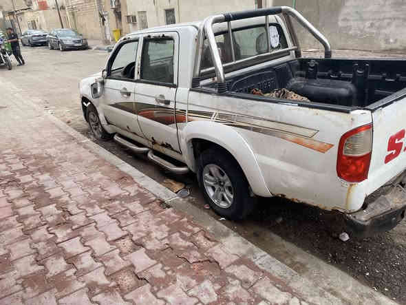 بيكم سيكاي سنويه منتهيه راعي سياره موجود رقم سماوه فلاحي لا غرامه ولا ضريبه. سياره بيه عطل بل عقل بيع كوم حديد وعوزه حداديه كدام.   

       ً.         (((((((بيع ))))))و ((((((مراوس )))))   
سعر 28وبيه مجال قليل   
بكاني لبصره لمعقل.  

رقمي ***********
