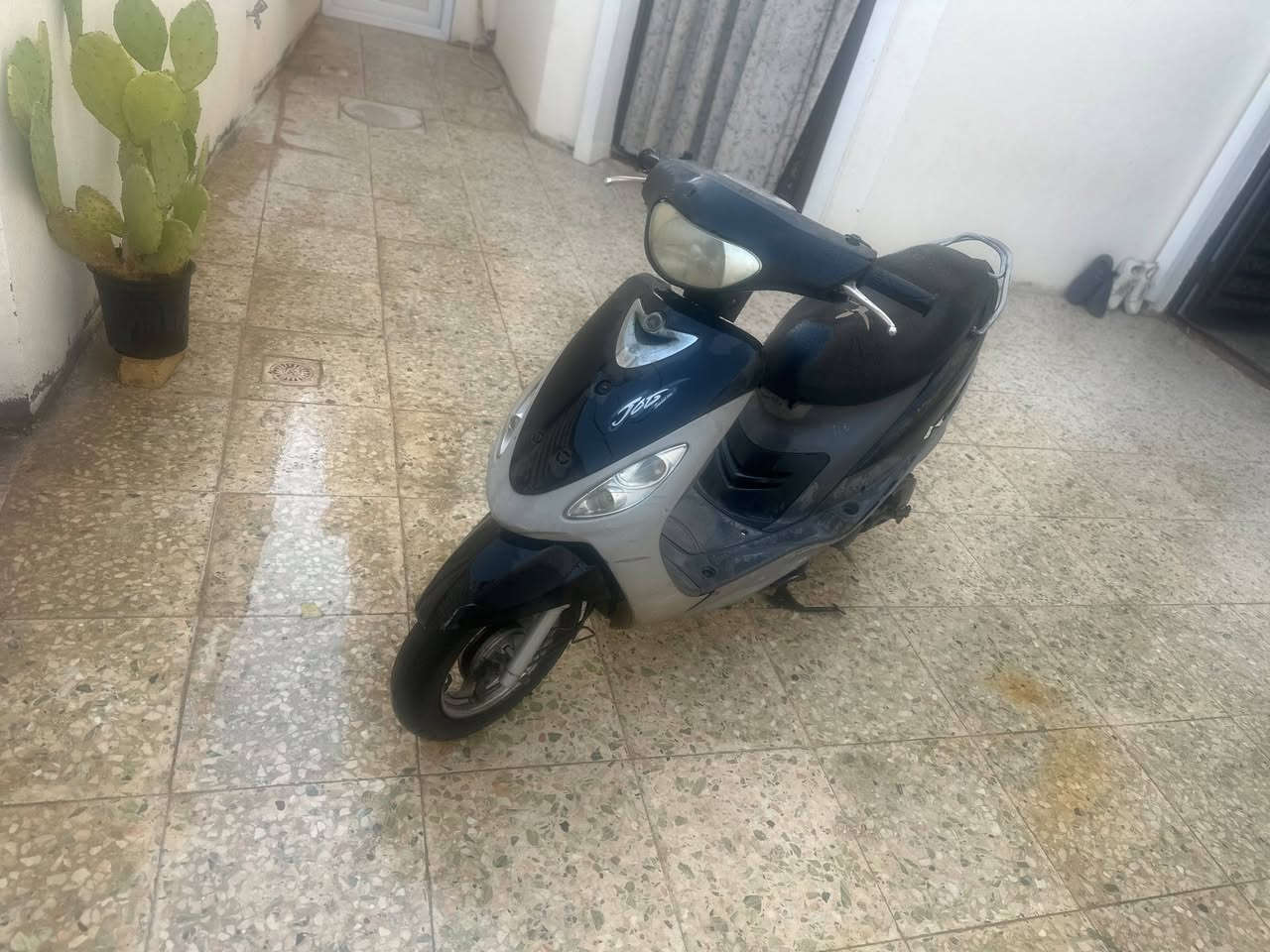 سلام عليكم ماكس نضيفه ما مفتوحه ب 750.وبيها. مجال بسيط مكلف بنشر هذا رقم صاحب ابو دراجه ***********
