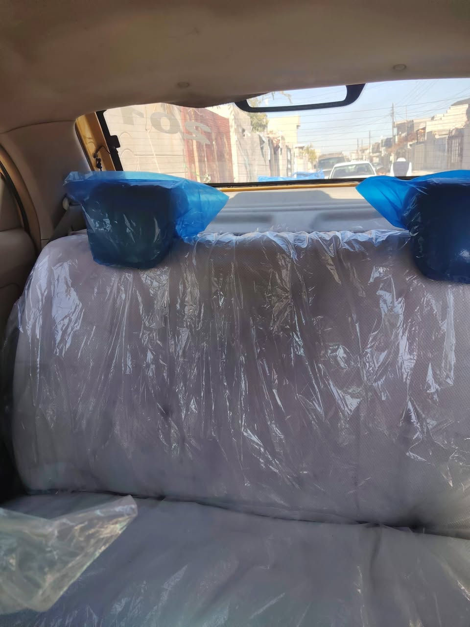 السلام وعليكم تكسي للبيع مشروع وطني سنويه جديده نقابه مصفره جديده 2011 سعر 35 وبيه مجال الرقم ***********
***********
