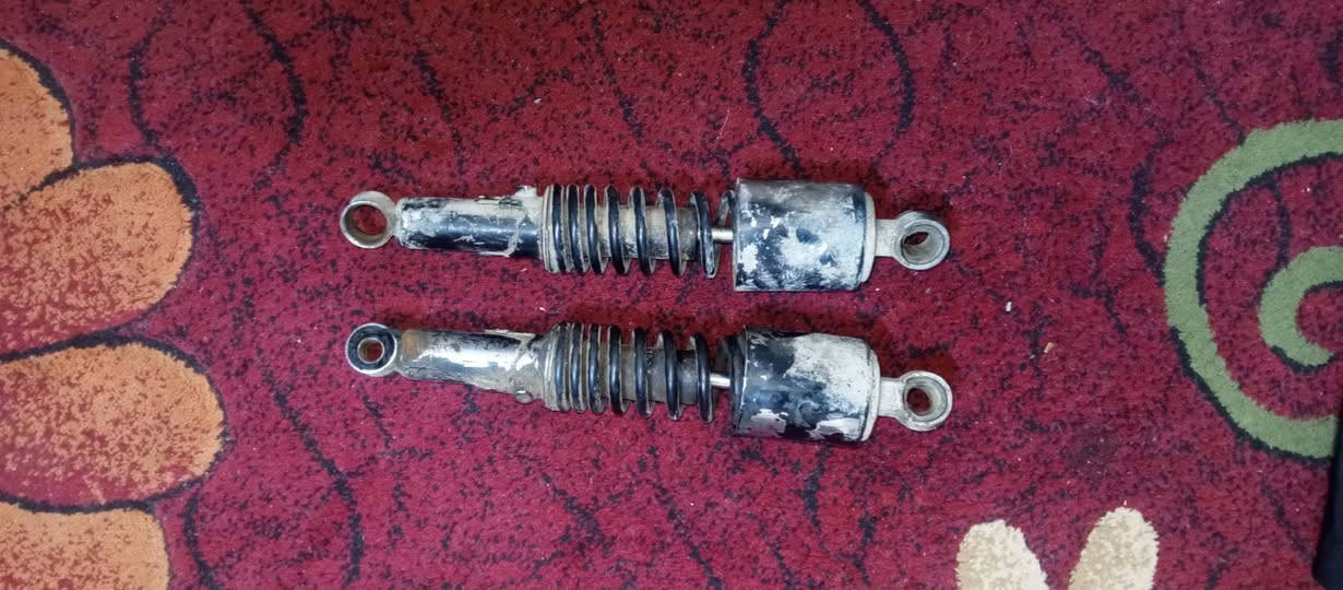 غراص للبيع بيهم مجال المشراي لا يدوخني يكسر
تانكي وكشن تانكي يرداو لحيم مبعوج ابو الختم  سعر 25
ويل امامي اصلي العسر 25
دبلات السعر 10
وقافيه صفح الوحده سعرا 1
صفايح لون سلفر اصليات السعر 6
طفاريه ورا داخليه السعر 2


**إذا كنت صاحب هذا الإعلان وتريد حذفه لأي سبب، رجاءا أرسل رسالة إلى الدعم الفني**