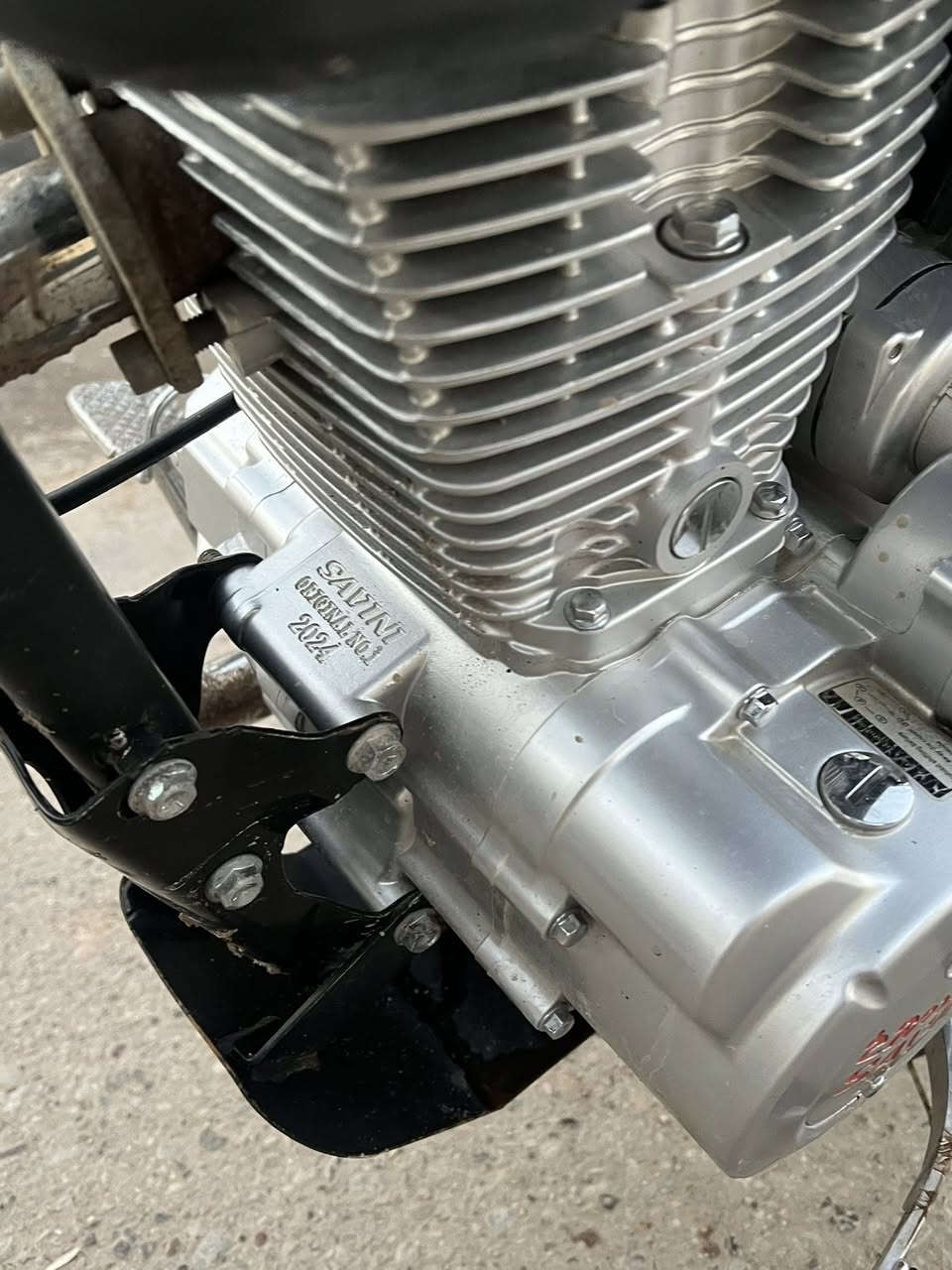 السلام عليكم 

دراجه إيراني سيفان للبيع 
موديل 24
 150cc محرك
دراجه نضيفه ومحرك بلادي ما مفتوح 

مكاني الفلوجه الشهداء مجمع الرحاب 
*********** شراي خابرني بيك خير وتدلل
