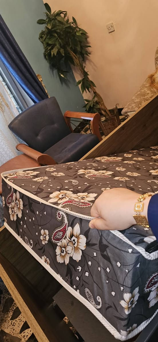 سرير طفل هزاز جدا جدا نظيف مع دوشك توصى
بغداد ١٥٠ الف


**إذا كنت صاحب هذا الإعلان وتريد حذفه لأي سبب، رجاءا أرسل رسالة إلى الدعم الفني**
