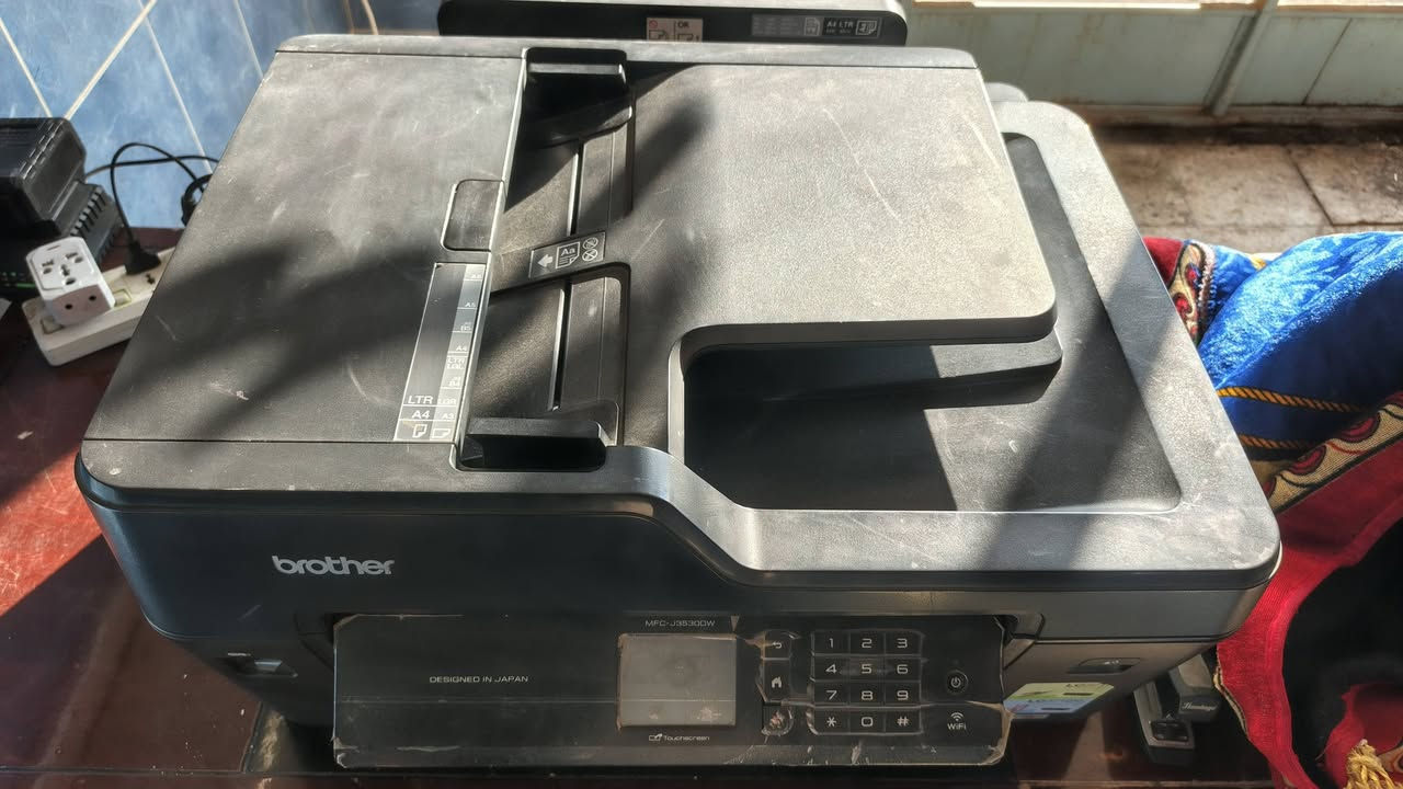 طابعه ابرذر A3 و A4 واي فاي للبيع طابع متروكه مستخدمه قليل حاليا عاطله مااعرف شنو عطلها للبيع قيم واخذ بحك الله مااعرف شكد سعرها هاتف ***********
