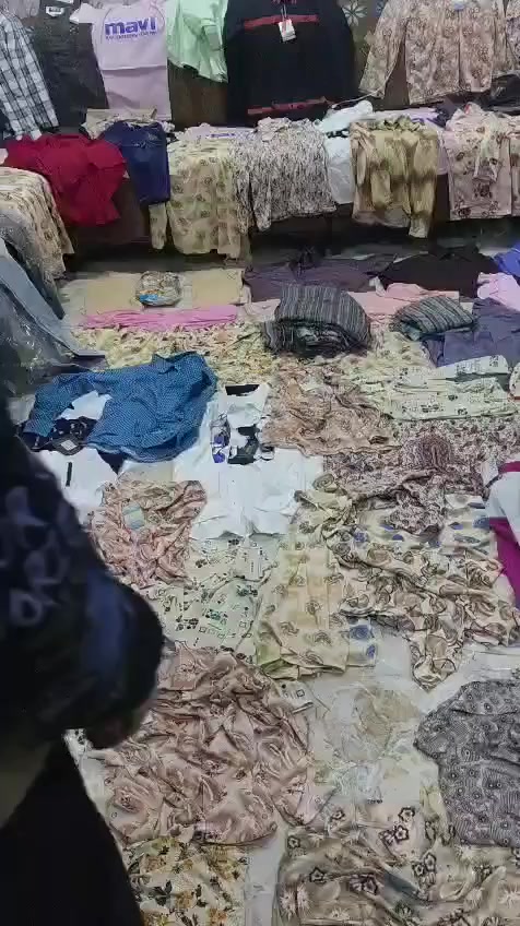 إلى صاحب الأيادي البيضاء، شكراً لكونك سبباً في سعادة يتيم بكسوة جديدة. هنيئاً لك مرافقة النبي ﷺ في الجنة كما وعد 'أنا وكافل اليتيم في الجنة كهاتين'. تقبل الله طاعاتكم وأدام عليكم فضل جوده وكرمه.""
"جزاكم الله خيراً على مساهمتكم في كسوة العيدلفرحة200يتيم من فاعل الخير . لقد كان لعطائكم أثر عظيم في إتمام فرحتهم. بارك الله في رزقك، وكتب أجرك، وكل عام وأنت بخير."
للتبرع التواصل خاص اوعبررقم الهاتف
***********
#فريق ايادي المحبة للاغاثه والتنميه
