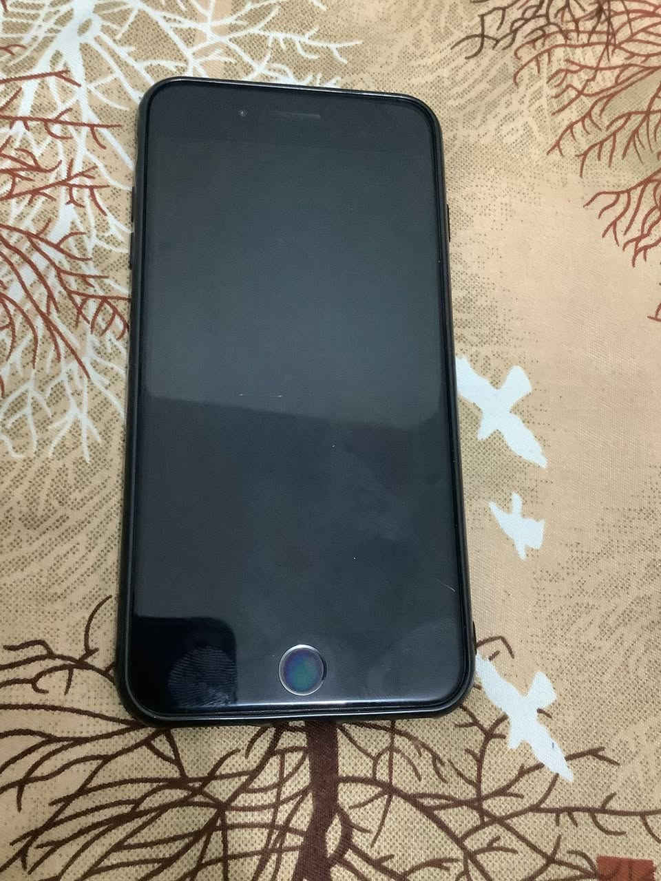 ايفون 8 بلس للبيع كفاله جهاز ونضيف حيل بصمه اتصال صوت خط كله مكفول بس مبدل بطاريه واصليه بشرط وصرف كلش زين سعر 110 وبي مجال ***********
