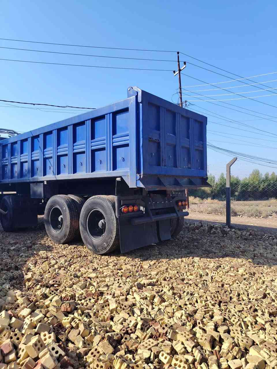 السلام عليكم مقطوره للبيع ***********
