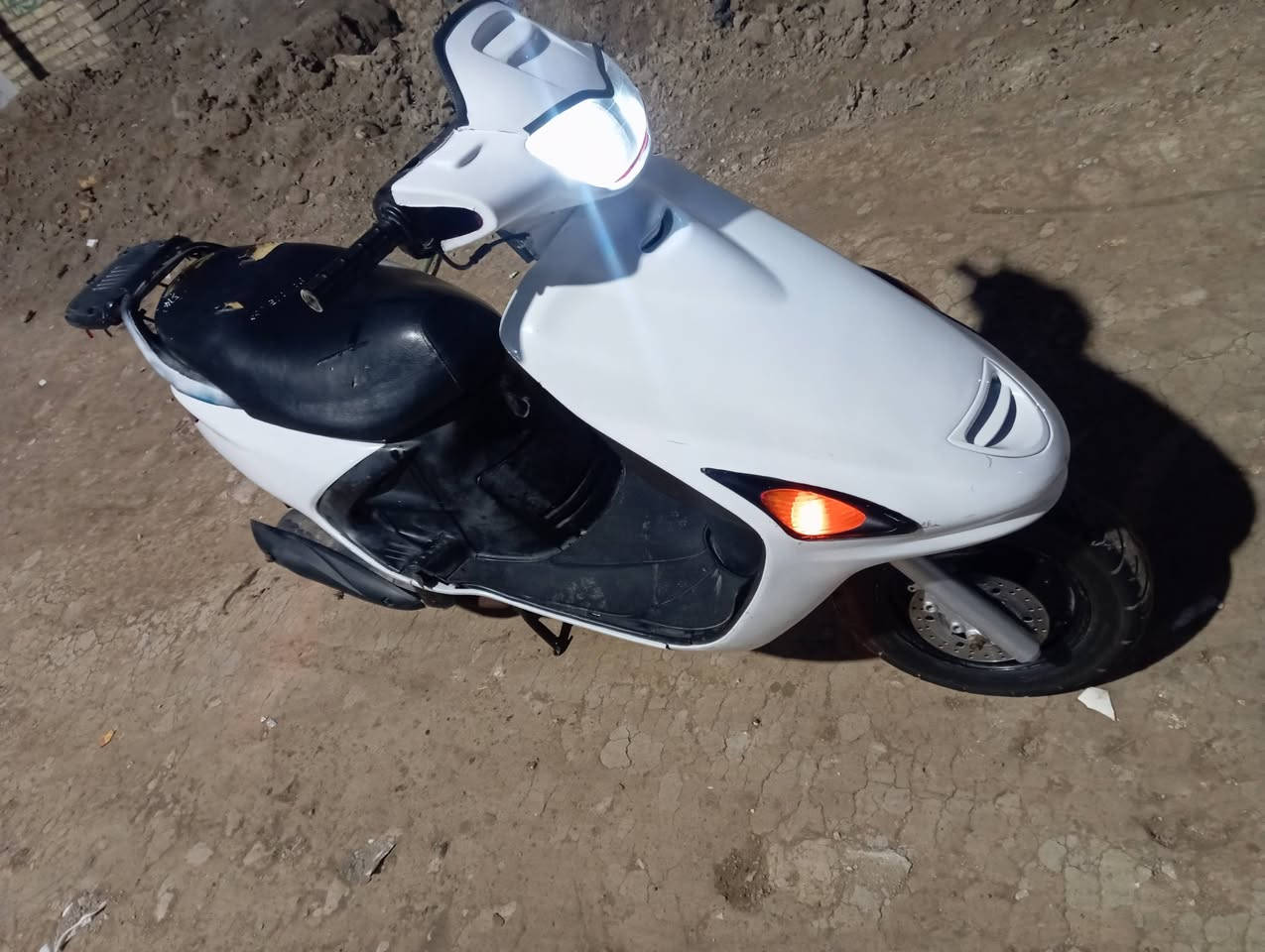 للهم صلي على محمد وال محمد ❤️ 
سلام عليكم دراجه فراشه فحل للبيع الدراجه كفاله عامه من كلشي حته المكينه كلشي بيها شغال سلف هندر اشاير يمنه يسره لايت عالي ناصي بك لايت خلفي شغال حساس بريك شغال كيج بانزين شغال كيج سرعه شغال الدراجه احله من الصور ونضيفه كلشش و سرعه ومعدل خير من الله سعرها(425)وبيها مجال مكاني ديوانيه قضاء الحمزة الشرقي رقمي *********** ملاحظه الدراجه صارها شهرين من نازله من الحاويه يعني جديده
