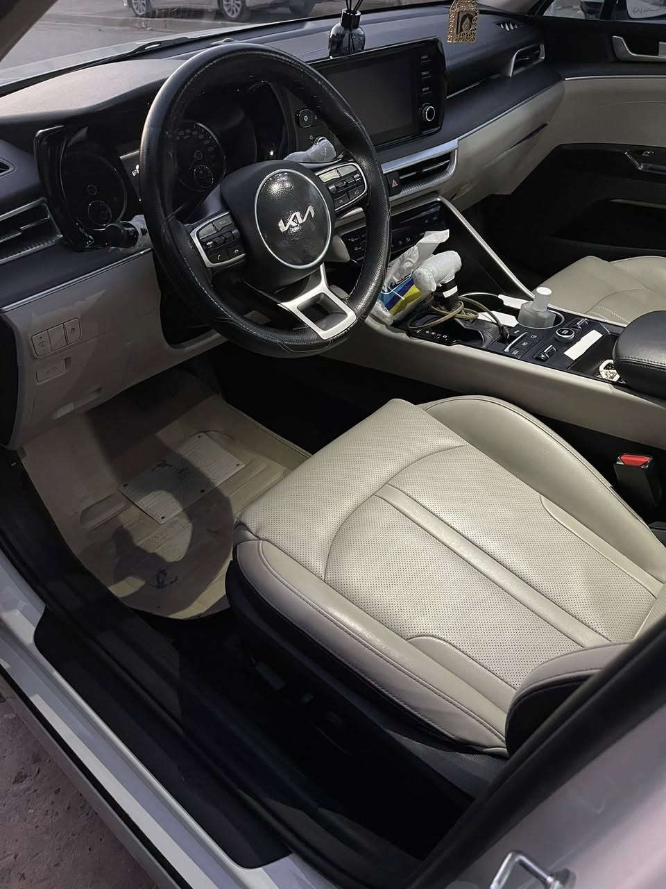 سلام عليكم
كيا 5 موديل( 2022) 
واحد على واحد فول مواصفات
مكفوله من اي ضربه  
سياره ماشيه ( 126 ) 
سعرها 210$قفل 
رقم اربيل بسم شركه 
(‭0787 184 7315‬)  بي واتساب
