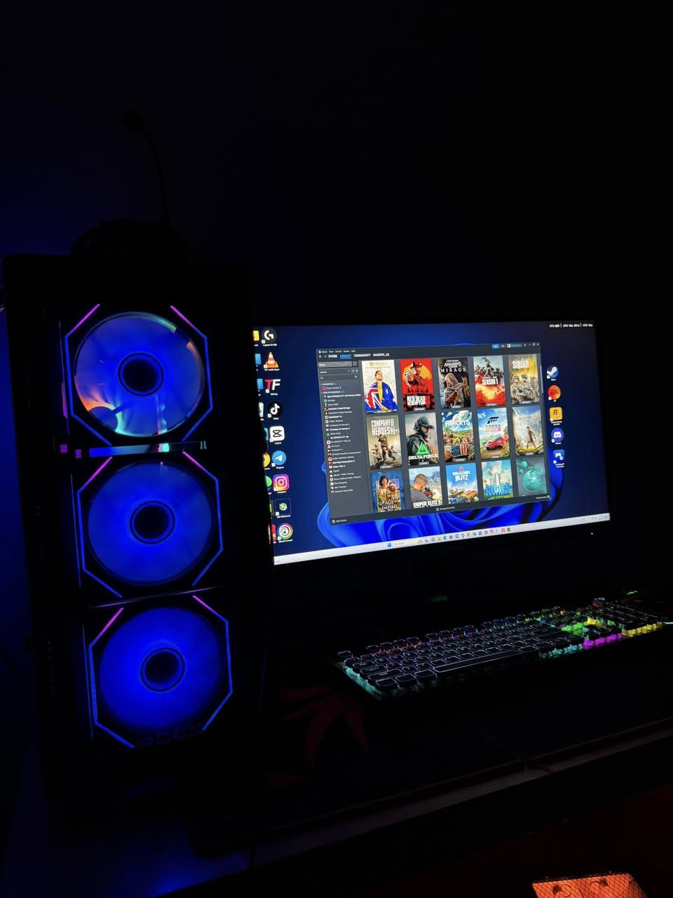 السلام عليكم تجميعة واي فاي للبيع كيس فقط نظيفة جداً استخدام 6 الى 7 مرة فقط مدة الاستخدام مو اكثر من 30 ساعة فقط .. تاريخ الشراء يوم 12-12 من مكتب مصطفى الخليفة 
المواصفات : 

‏Ci5 12400F
‏Fan cpu ag400 DEEPCOOL  
‏Z790 S WIFI GIGABYTE 
‏RAM 32G ADDLINK DDR4 3600 RGB
‏P750W DARKFLASH BRONZ 
‏RTX 5060 ZOTAC 8G 
‏Ssd 1tb NVME GIGABYTE m.2 gen4
‏CASE SAMA 3fan

مع ماوس ريد دراكون
مع كيبورد ميكانيكي
نظيفة جداً جديدة بمعنى الكلمة كراتين كل القطع موجودة 
سبب البيع التحويل الى ماك بوك 
السعر 1100 قفل  بدون عملة.. جوه الجديد بـ 250 الف 

الشاشة هم للبيع 
كيكا بايت M27Q 2k ips 170 hz مستخدمة اقل من شهر نظيفة جداً … سعرهه 220 الف قبل ( جوة الجديد ب100 الف ) 

العنوان بغداد السيدية 
***********
