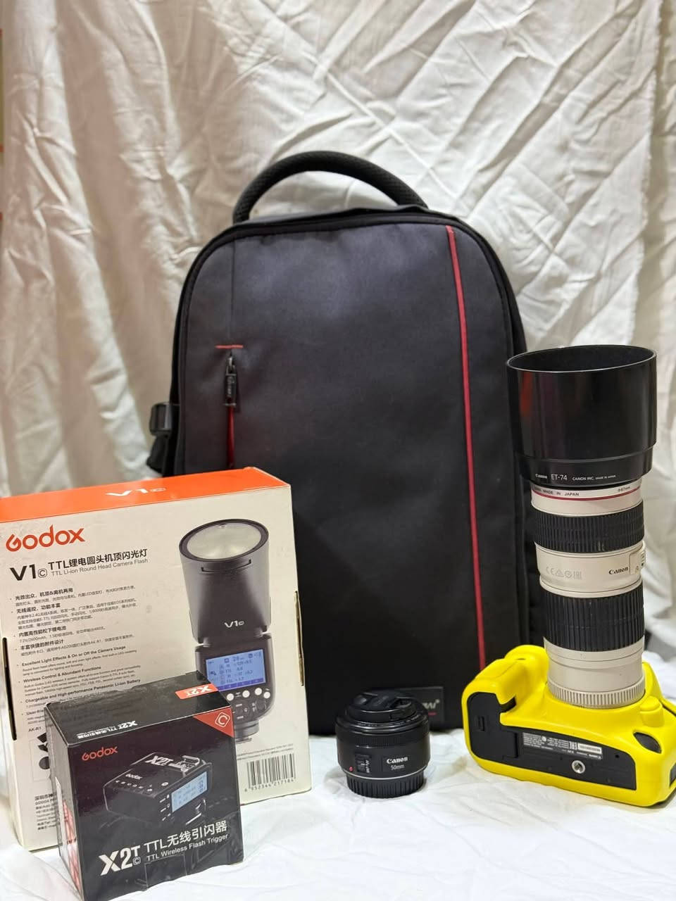 للبيع كل ما موجود في الصورة
كانون 6D مارك 2
عدسة 50 ملم
عدسة 200.70 f4
افلاشات مثل ما واضح بالصورة 
حقيبة مقسمة 
جلاتين
شاحنة + بطارية 
المكان بغداد مدينة الصدر

#الشراي يتفضل خاص


**إذا كنت صاحب هذا الإعلان وتريد حذفه لأي سبب، رجاءا أرسل رسالة إلى الدعم الفني**