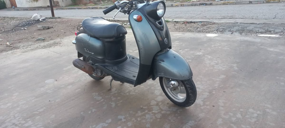 سلام وعليكم دراجة للبيع عبدالحليم فحل محرك بلادي مامفتوح كابريتر بلادي صالنصة بلادي بدون اي عيب لوك نضيف ***********5
