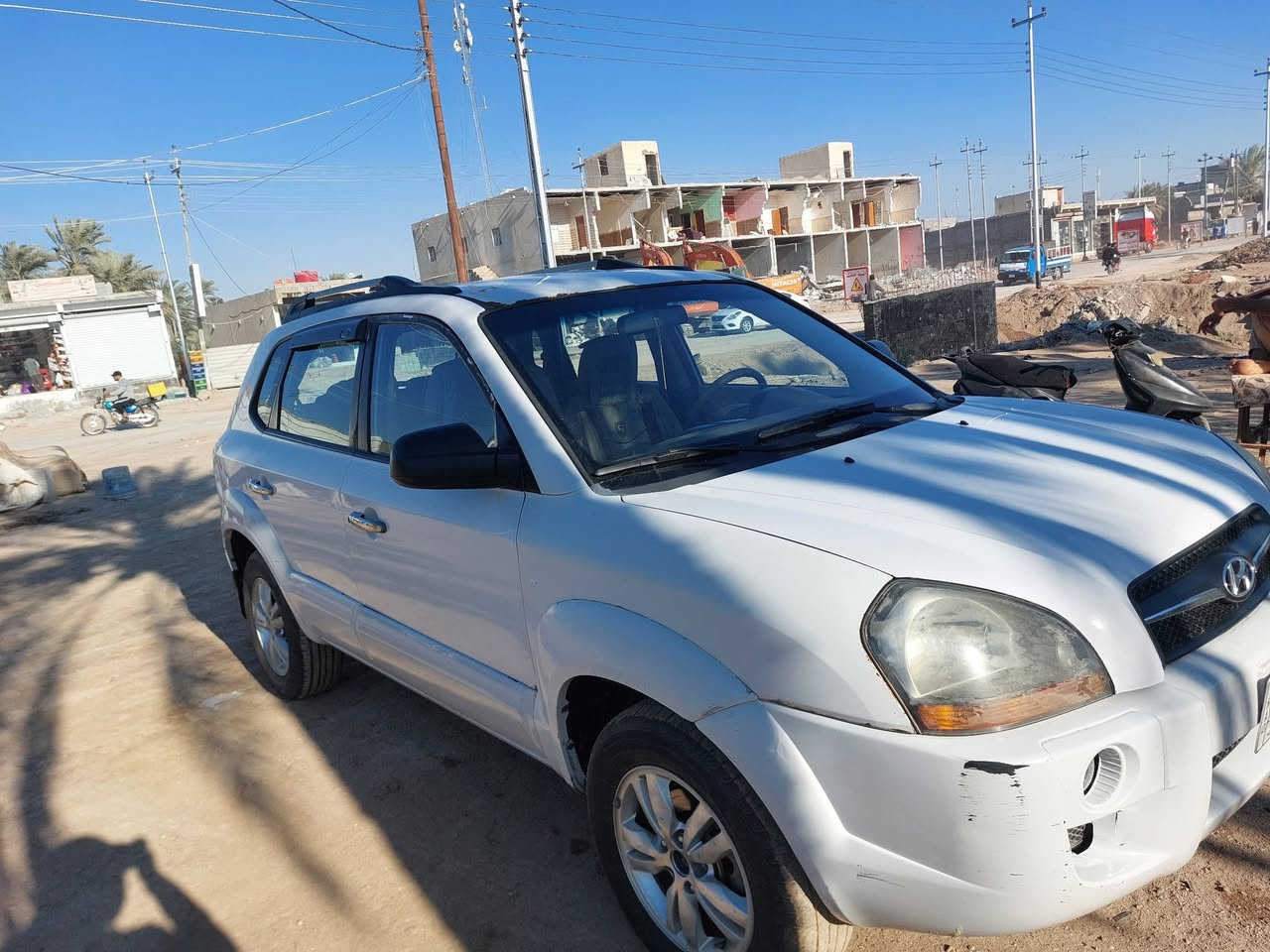 للبيع توسان مديل 2010
رقم بصره 

سياره 4 سلندر 

فور ويل 

مكفوله كير ومكينه
 
 تخم تايرات جديد

بيها شويه خياسات 
السعر 115 وبيها مجال 
للإستفسار ***********
