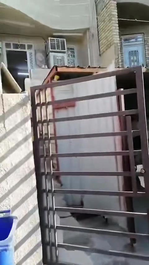 حي الجهاد ال 95 خلف مطعم ريلاكس
مساحه 90 طابقين يفيد عائلتين او ستثمار
للتواصل*********** مثل ممبين بالصور
