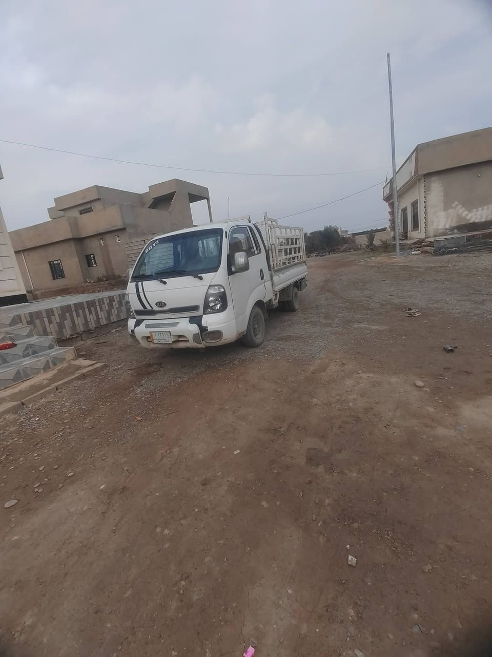 السلام عليكم ورحمة الله وبركاته متاح كيا موديل ١٢ محدث ١٤ السياره جاهزه ٦تواير جدد محرك مجفت جديد كير شرط اكسل شاصي السياره رقمها كركوك مال قاصرين القسام الشرعي باسم ابنها الجبير يعني كل شي كامل بس يحول السعر ٩٠ وبيها مجال بس الشراي يخابر على الرقم ***********
