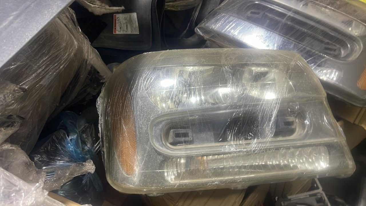 محلات اليزن يتوفر كافة قطع الغيار تريل بلايزر و جمسي أنڤوي و يتوفر كمبريسر تبريد ٨ سلندر و ٦ سلندر 
صيانة كافه السيارات بغداد طريق معسكر الرشيد مجمع مشن 
للتواصل والحجز و الاستفسار على هاتف المحل ***********
