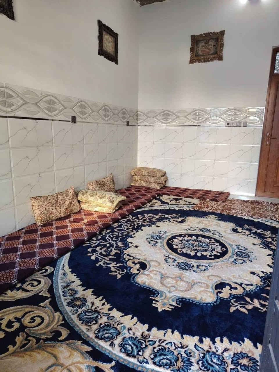 دار للبيع موصل حي الانتصار شارع 60 مقابيل أسواق الشريف ✅ مساحه 110 متر ✅ قرفتين نوم وهول واستقبال ومطبخ وصحيات ومشتملات وبيتونه ✅ سند طابو الزهور شرط التحويل ملك صرف ✅ للاستفسار الاتصال على الارقام التاليه ✅ *********** ✅ *********** واتساب ✅✅
