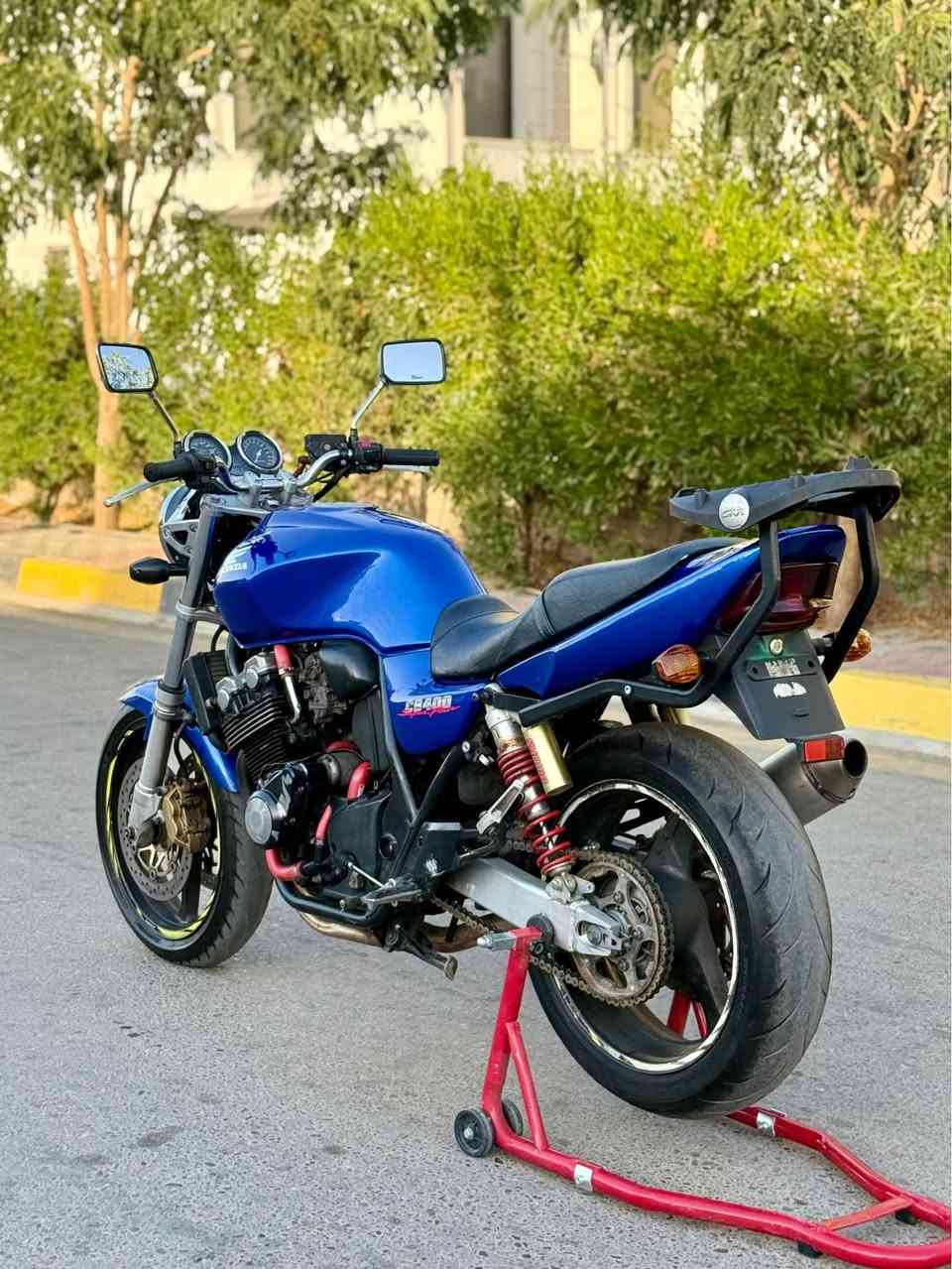 سلام عليكم للبيع 
سيبي فور جيل ثاني 
موديل 2002
دراجه لوك بل كارتون 📦
مكفوله كفاله عامه نكره سلف بكل وقت
دراجه جديده بمعنه الكليمه احلا من صور 💙
صالنصا ماركة بلادي 
استاند بلادي  
جاينات احمر بلادي 
سعر 18 بيهه مجال للشراي 
مكاني كركوك 

***********📞
***********📞 كركوك, العراق
