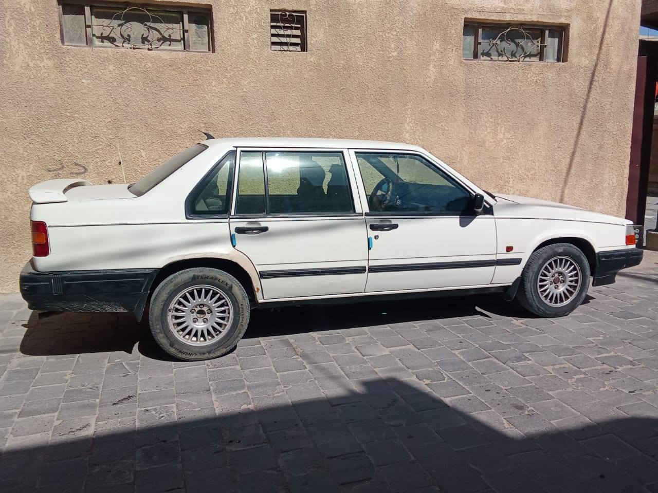 السلام عليكم فالفو موديل 94 استفسار اكثر على الرقم الموجود بلمنشور
*********** النجف, العراق
