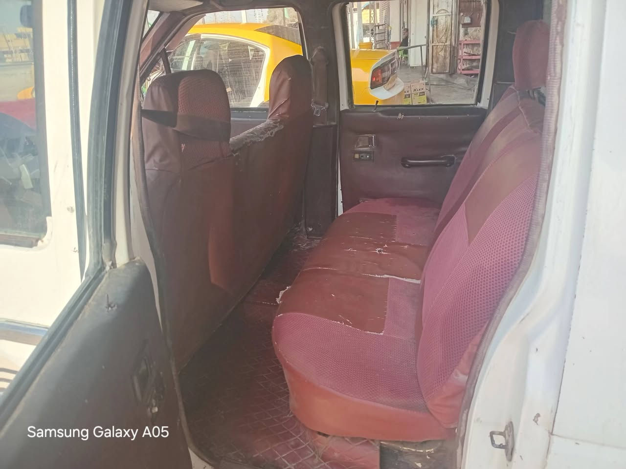 سلام عليكم نيسان موديل ٩٣ مكينه وكير وكسن مكفولة المكان سوق الشيوخ السعر ٣٣وبيه مجال للطيبين ***********
