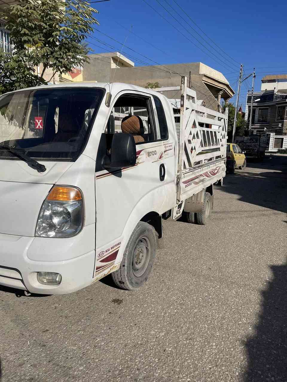 السلام عليكم 
كيا بنكو حمل 2011 سيارة جاهزة تخم تاير و حداديه جديدة رقم ديالى دولي جديد  
الاتصال ***********
سعر 102 بيها مجال 
مكاني ديالى
