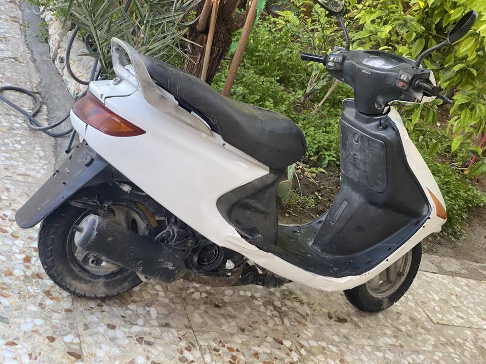 السلام عليكم دراجة فراشة 
سلف هندر كهربائيات كلها شغالة 
محرك حلو 
دراجة بحالة جيدة جداً 
السعر 270 الف
العنوان حلة مركز - ***********
