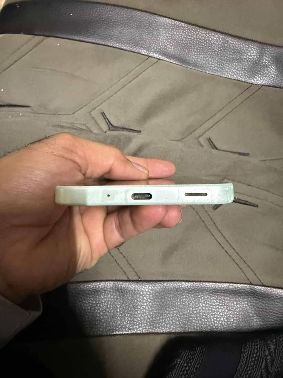 مبايل  A16 
ذاكره 128 
رام 6
اسعر 125 وبي مجال 
***********
