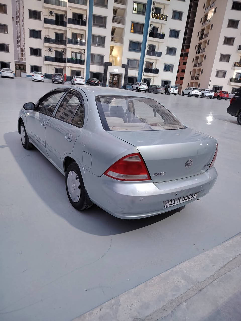 نيسان سني موديل 2007 محرك كير اوتو وتبريد بحاله جيد جدا السعر 82 مكان بغداد *********** بيه صبغ جاملغ ين خلفيات بدون داخل
