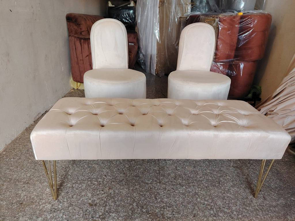 شازلونات خشب ثقيل واسفنج مميز كميه حسب الطلب السعر 65 الف للاستفسار اتصال او واتس اب *********** عمارة, ميسان
