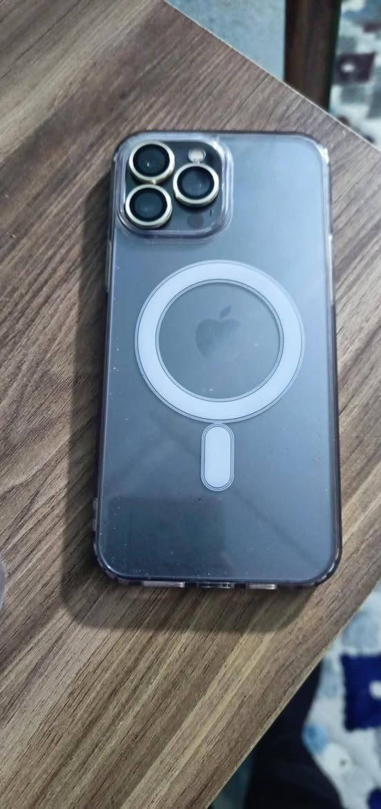 سلام عليكم(للبيع ايفون 13برو ماكس جهاز نضيف ممصلح بطاريه 94كامل ملحقات خاص او واتساب ***********
