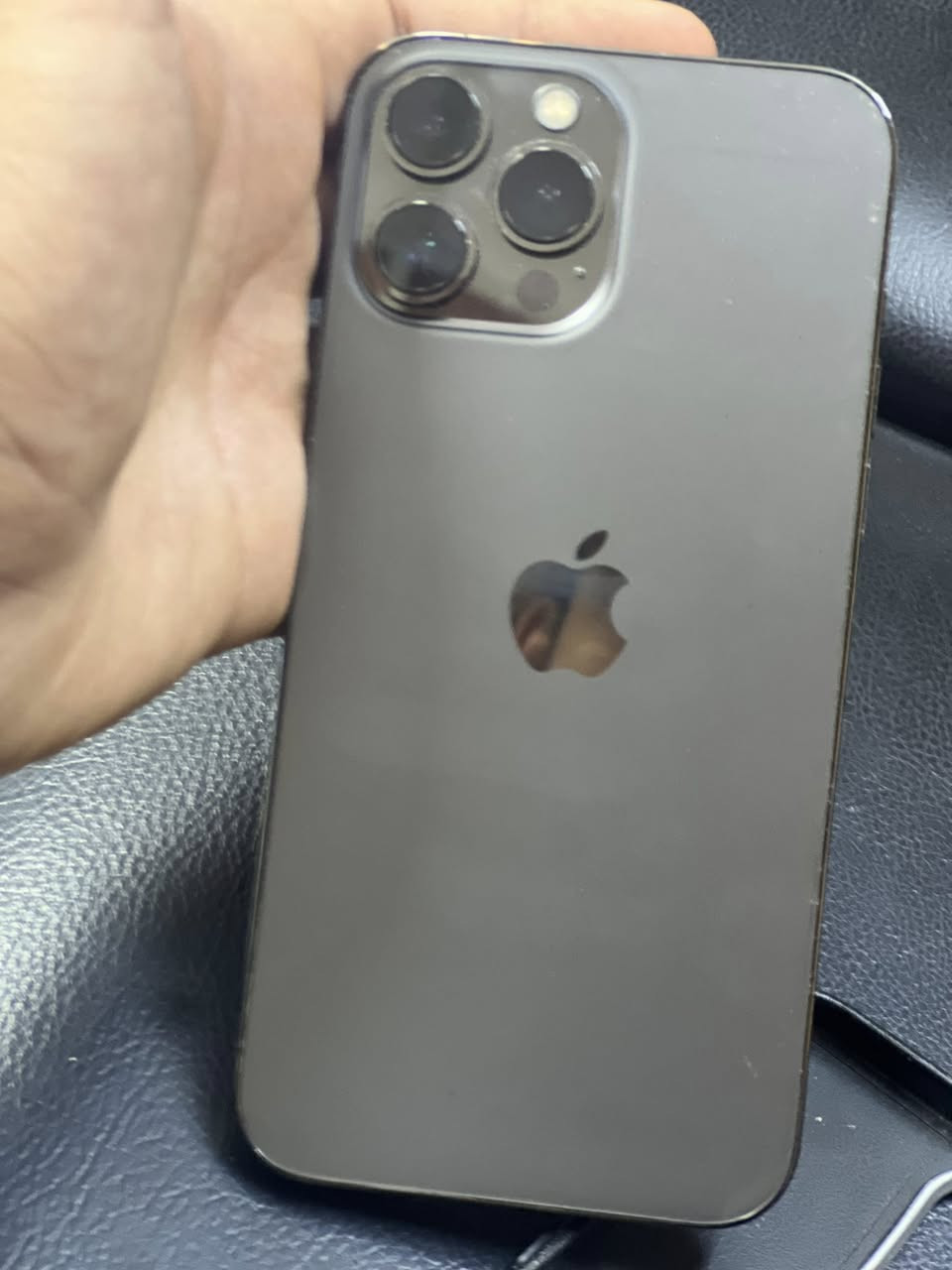 السلام عليكم أيفون 13برو ماكس للبيع جهاز نضيف لا زلغ لا كسر مكفول من كل النواحي بطاريته 80‎%‎ ذاكرته 256مكاني بغداد سعر 700وبي مجال ***********

