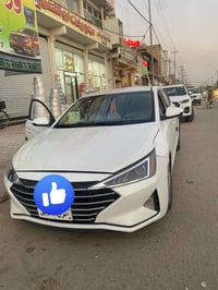 النترا موديل 2020 بيها قطعتين هنا بلعراق والمحرك مصلح  ضربتها خفيفه ال...