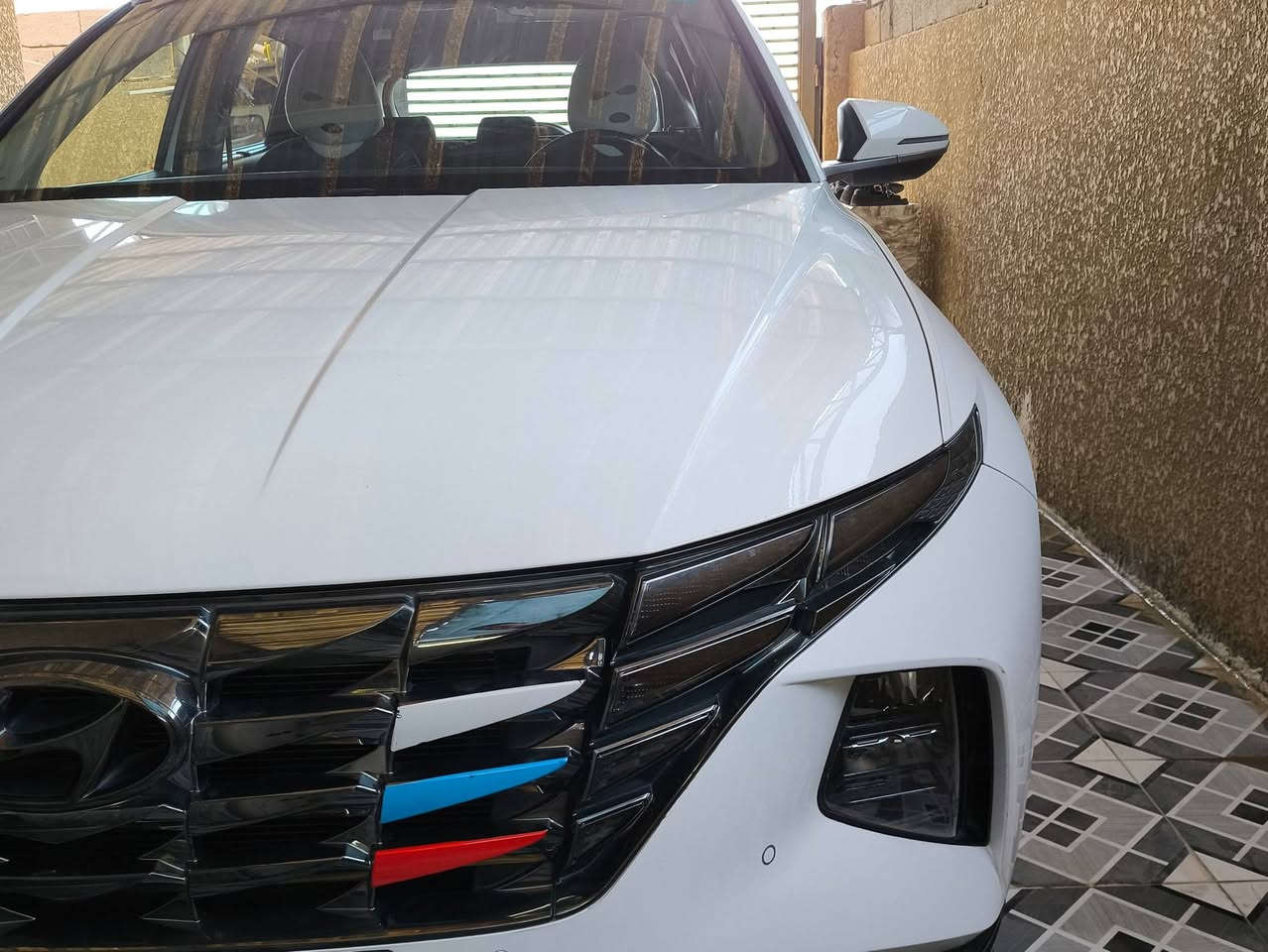 توسان
-الموديل 2023
عداد المسافة 38k 
-السعر 210
-السيارة مغلفة ppf كلها اي نقص ما بيها استلام شركة 
-السيارة بسمي تحويل مباشر 
الاستفسار: ***********
