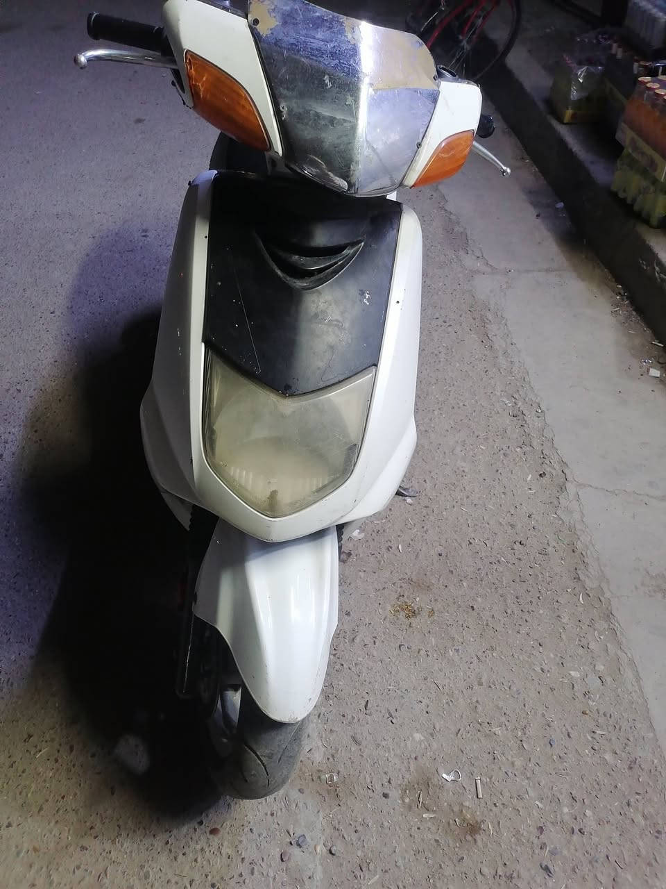 دراجه سكنس نكره سلف وهندر لايت امامي شغال اشارات شغاله تحتاج شلعه ومعدل لاتبخير ولاتنقيص
السعر ٢٥٠
***********
