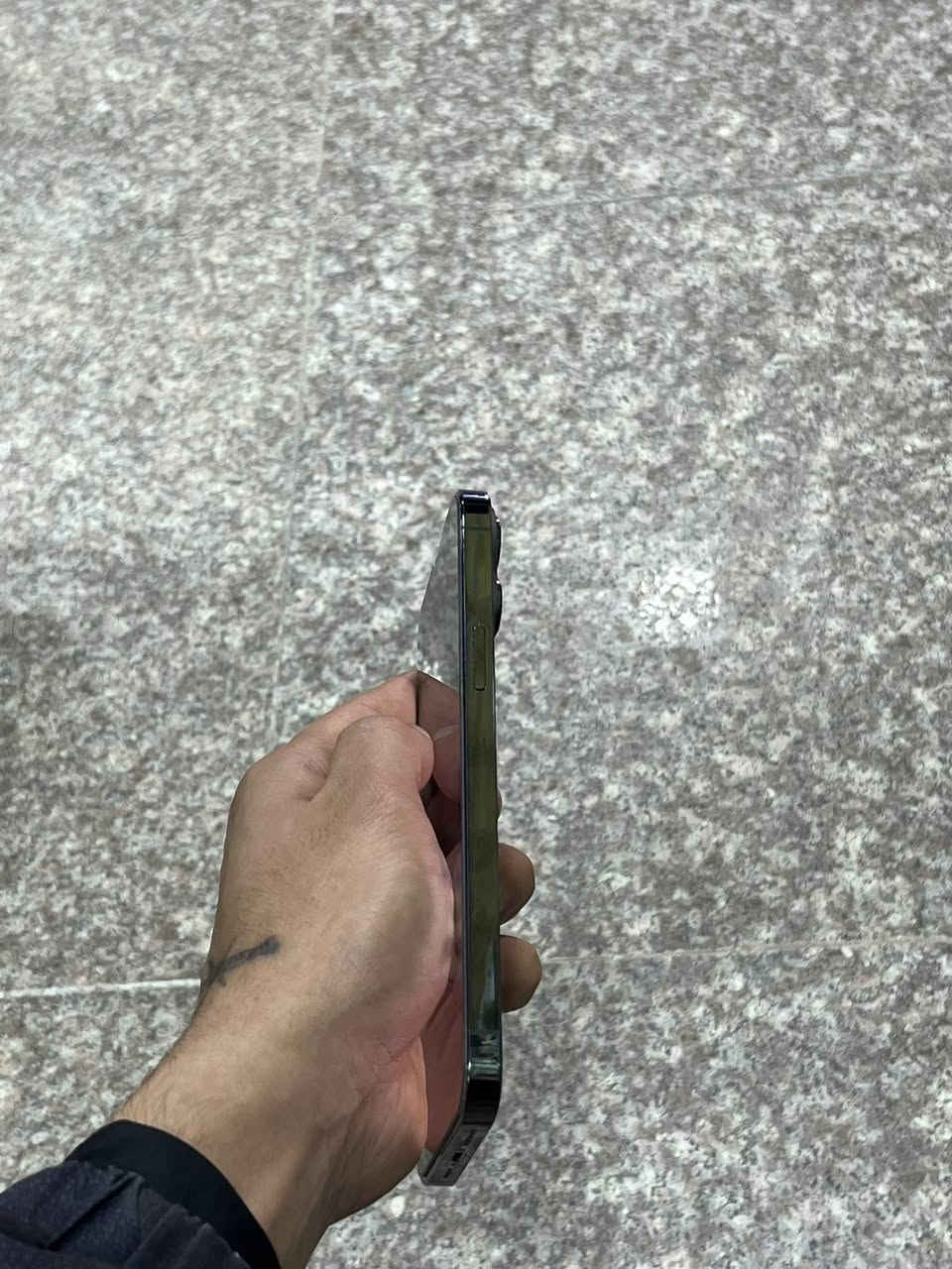 ايفون 13 برو ماكس ذاكره 128 شرق اوسط بلادي وضع شركه شرط ممفتوح بطاريه 80 كلشي مكفول فقط ضهره رايده 525 نهائي نهائي مكاني بغداد غزاليه ***********
