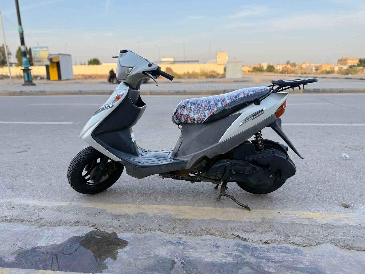 سلام عليكم ادرس قديم نوزل للبيع الدراجه نضيفه لون حليبي بلاد المكينه مفتوحه مكاني كوت طشاش سعر 650بيه مجال مكلف بل نشر ***********
