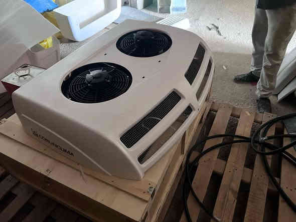 جهاز تبريد 12 فولت
سالب 5 جديد للبيع 
بغداد أعوريج 
***********
***********
