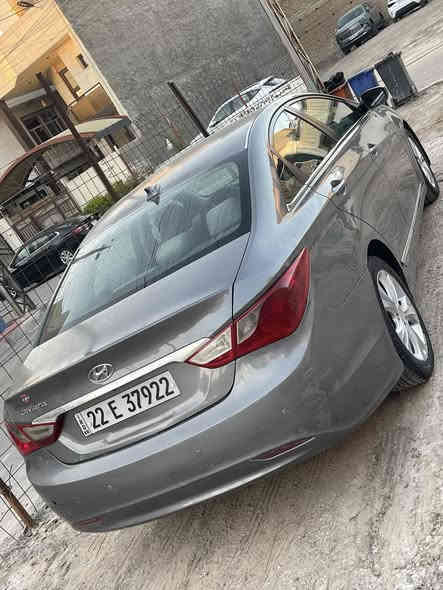 السلام عليكم 
للبيع هونداي سوناتا 
موديل 2013 
رقم اربيل الدولي هزه وسنويه كلها جديده تحويل مباشر 
بيها صبغ 3 قطع بدون دواخل لغود شواصي كلها كفاله 
جاهزه السياره من كلشي 
تبريد ثلج 
صدر جديد 
محرك كير لوك
السعر 95 وبيها مجال بسيط 
للاتصال ***********
مكان السياره بغداد حي الجهاد حي الحسين
