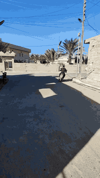 السلام عليكم دار للبيع ومشتملات للبيع  المعلومات داخل الفيديو هـ/***********
