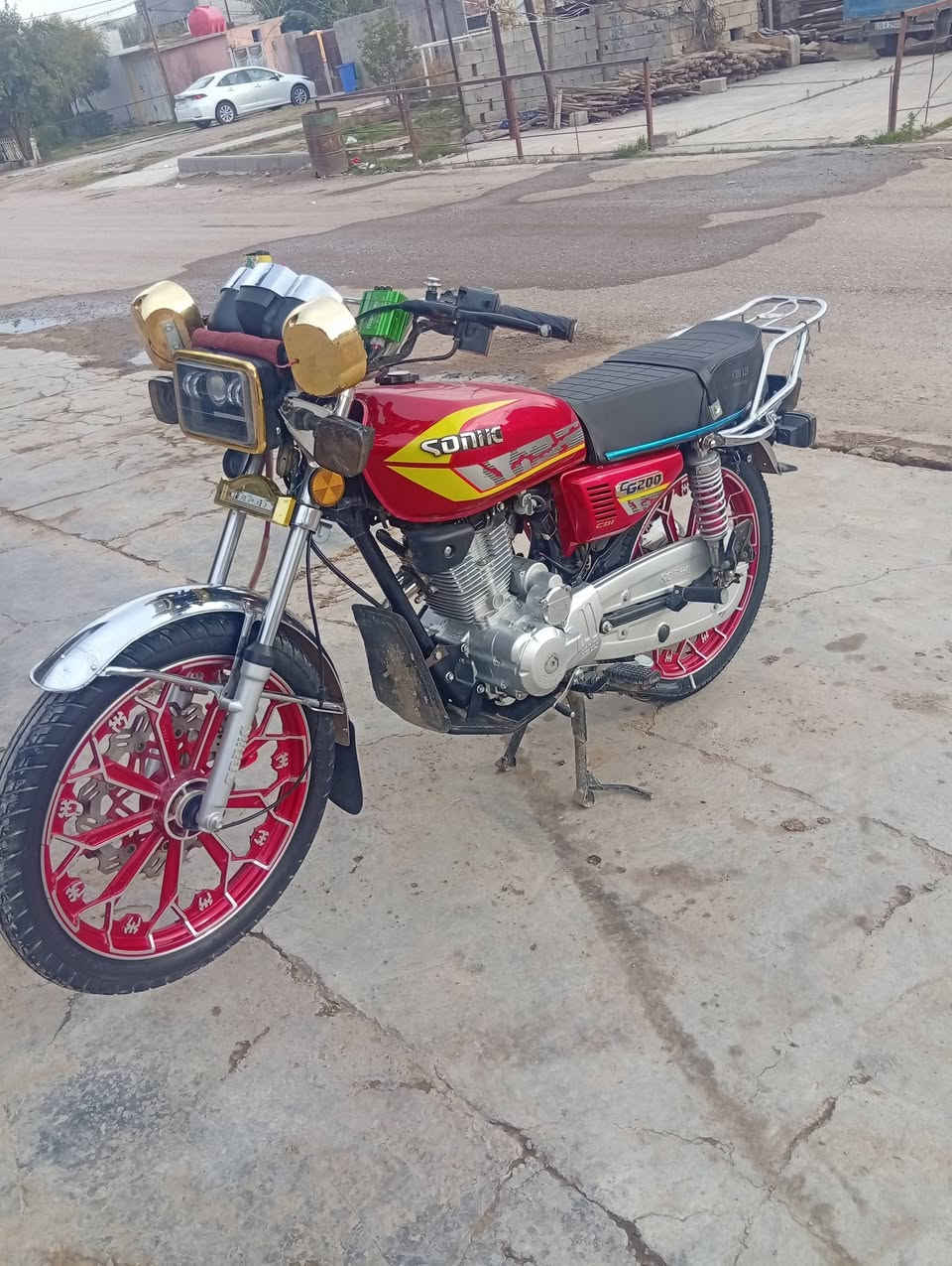 سلام عليكم دراجه سيفان موديل 24 جاهزه من كلشي
ملاحضه بس دشبول محترك فقط
مكينه سوبر ممفتوحه كهربايات كل شغاله دراجه ما ماشيه هواي ورقه كارتونيه سعر 675بيه مجال عنوان ديالئ شهربان ***********
