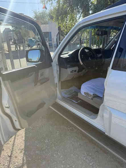 السلام عليكم ورحمه الله 
باجيرو حبتور رقم اربيل دولي باسمي السنوية لل2030 محركها 3500  مكفول هو والكير سيارة جاهزة بيها جامرلغ وبنيد مبدلات اثر طخه وصورتهن موجودات وعندي بالبيت انطيهن وي للي يشتري مكاني ديالى سعرها 180 وبيها مجال 
***********
