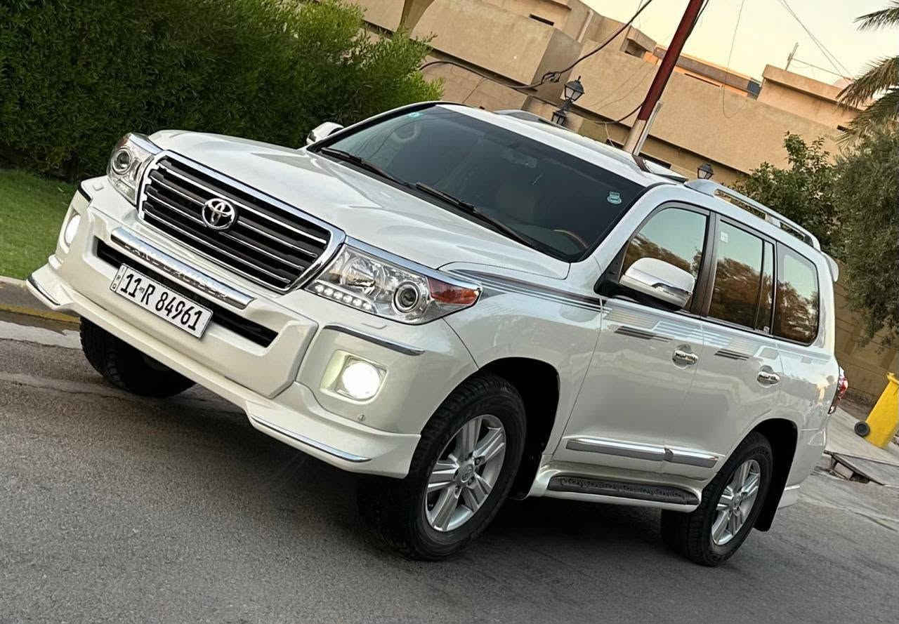 سلام عليكم تيوتا لاندكروز 2014  بريم اصلي  GXR السياره كفاله من كلشي
ح6سلندر رقم بغداد مميزز  مشروع وطني بسمي تحويل مباشر 
(سعر340 )
موصفات 
سلايت روف 
فور ويل 
مري قلاب 
ابواب بصمتين
كشنات جلد 
كشن كهرباء 3دكم
اشاير مري
جام اوتو
لايت زنون 
تبريد ثلاث قطع 
ثلاجه
7 راكب 
‏‎تحكم استيرن
السيارة حيل جديده 
كير محرك كله بشرط 
تخم تاير جديده 
السياره جاهزه من كلشي
مكاني بغداد قرب مطار بغداد 
رقمي *********** 
***********
