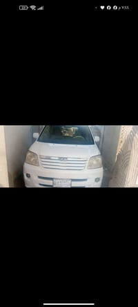 تويوتا نوها • ٢٠٠١ • ٧ راكب