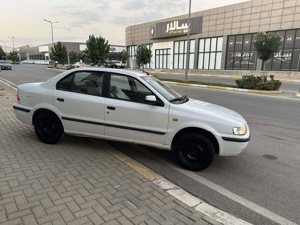 سةرتا بةناوي خواي گةورة 
صةمةند ٢٠١٢ 
گرايم شەفت  
چوار جام كارةبا 
ئاوينة كارةبا 
سيوچ كونترول و مةركةزي بيلاد
تةبريد لەسەر سیوچ  
ناو فورميكا 
ناو زةرد 
چوار تايةي تازة 
تاقم پيش و دواي تازة 
بةشةرتي كيرو مةكينة 
سةنةوي تا٢٠٣٠ تازةية 
دەعم و لێدراوی نیە و 
بي بوياخة 
١٥٩ هةزار روشتوة 
سعري ٥١ گةلاو كةميك مةجال
سەیارەیەکی تا بڵێی کەم مەسرەفە
بۆ پەیوەند 
*********** السليمانية, العراق
