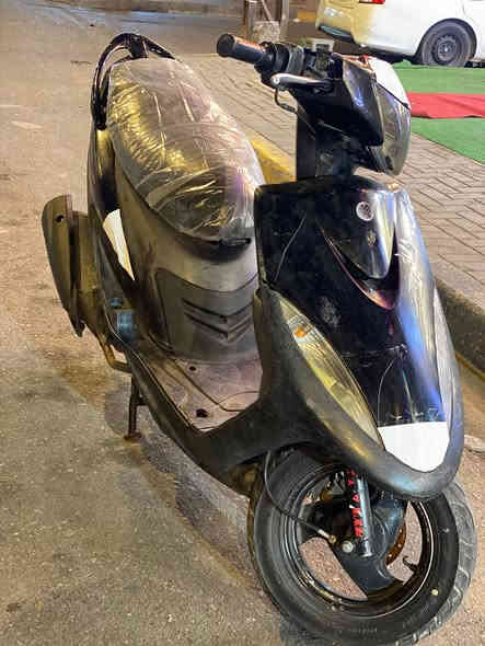 سلام عليكم دراجه ماكس عدله مكينه ما مفتوحه شرط كفاله مكينه تفحص وين ما تريد نقصه مال الله دبل كدام رادله وعينه فقط جامه وباقي كلشي شغال بيه كهربائيت اشاير بكلايت  شرط هندر واحد وعلى فحص رادله ترتيب ما تكلف رالدله جنبزه مكاني جبيله سعر ٦٥٠ 
***********
